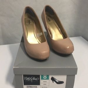 Sz 8 Blush platform pumps, EUC